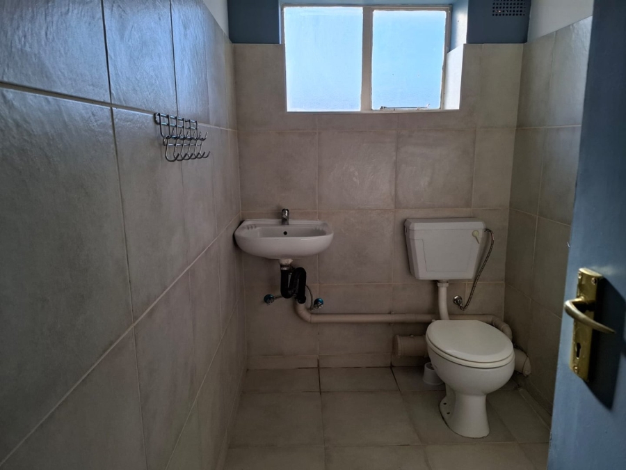 To Let 4 Bedroom Property for Rent in Bloemfontein Free State